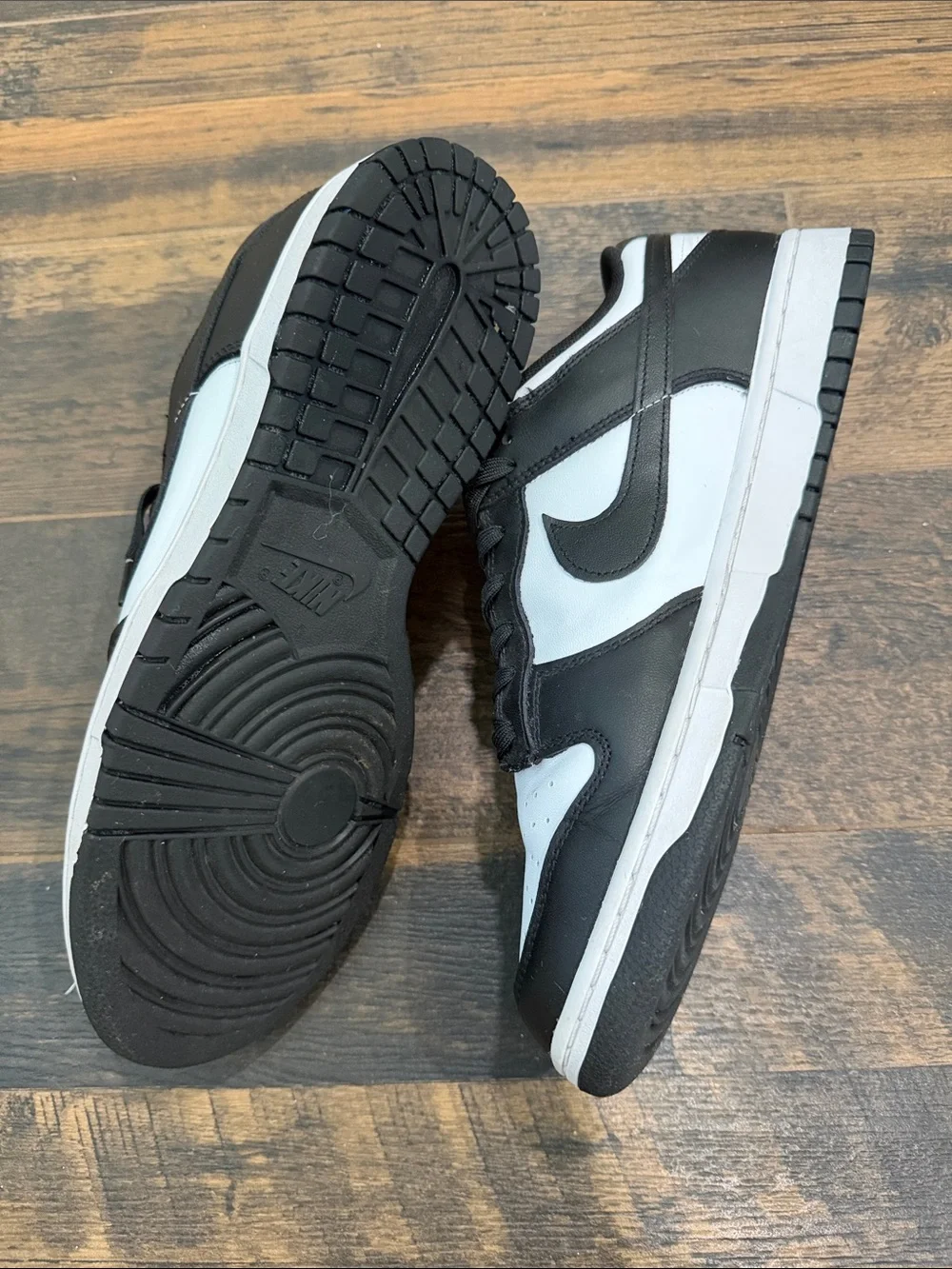 Nike Dunk Low Panda Sneakers